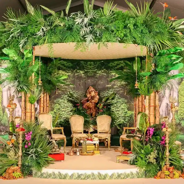 Tropical Leaf Display
