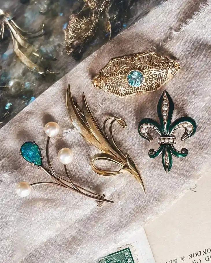 Vintage Brooch Pins