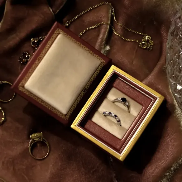 Book Style Ring Box